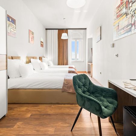 Hotel Dua Residence Poreč Buitenkant foto