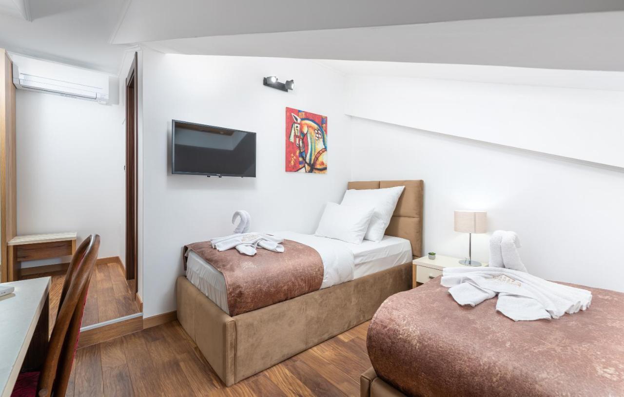 Hotel Dua Residence Poreč Buitenkant foto